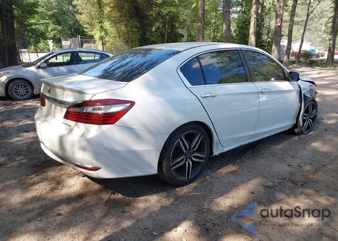 2017 Honda Accord Sport Se z USA, uszkodzony, nr VIN 1HGCR2F13HA000127